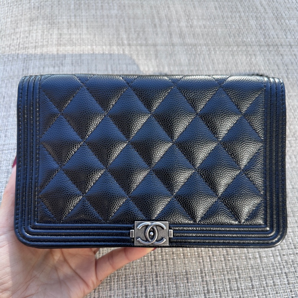 Chanel Le Boy Woc-wallet on chain Caviat leather